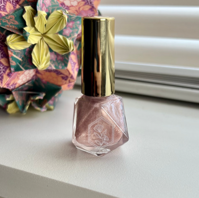 Glam Shine Nail polish