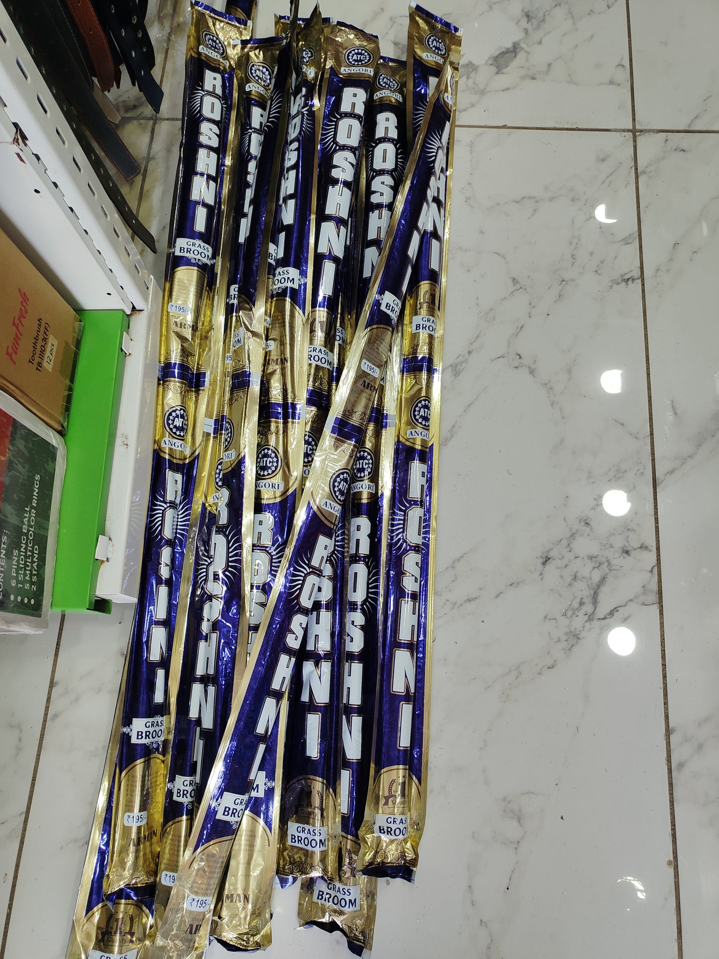 Roshni Broom
