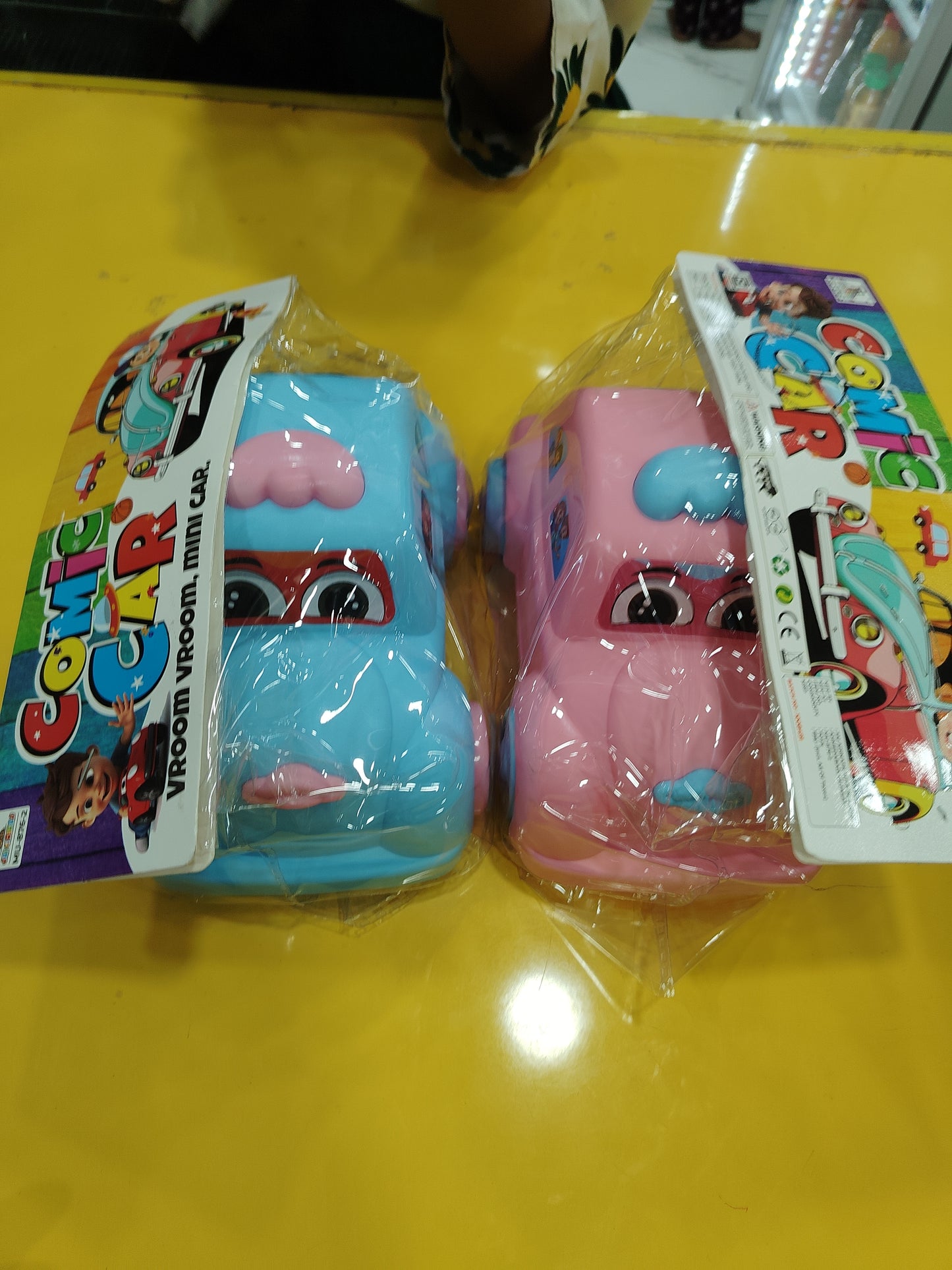 Comic car