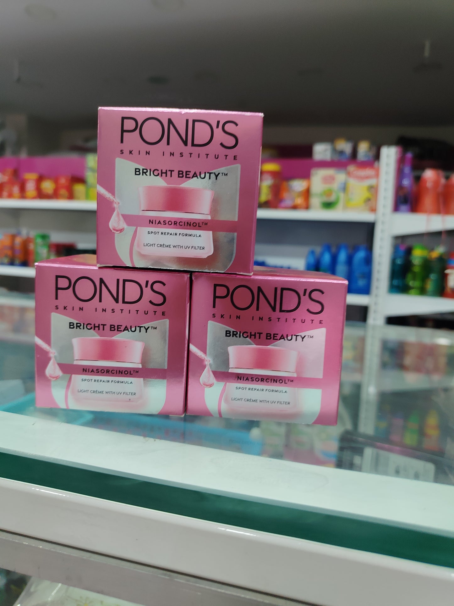 Pond's Bright Beauty 50g