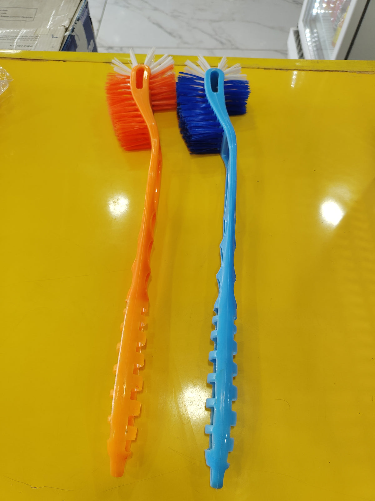 Toilet brush
