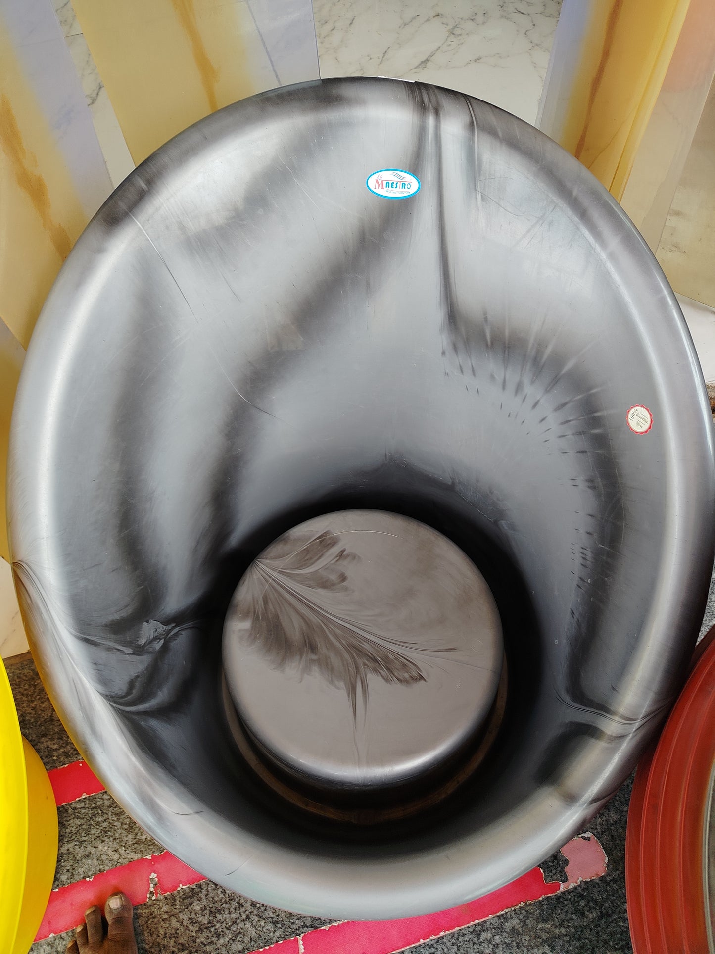 Maestro Tub Chair