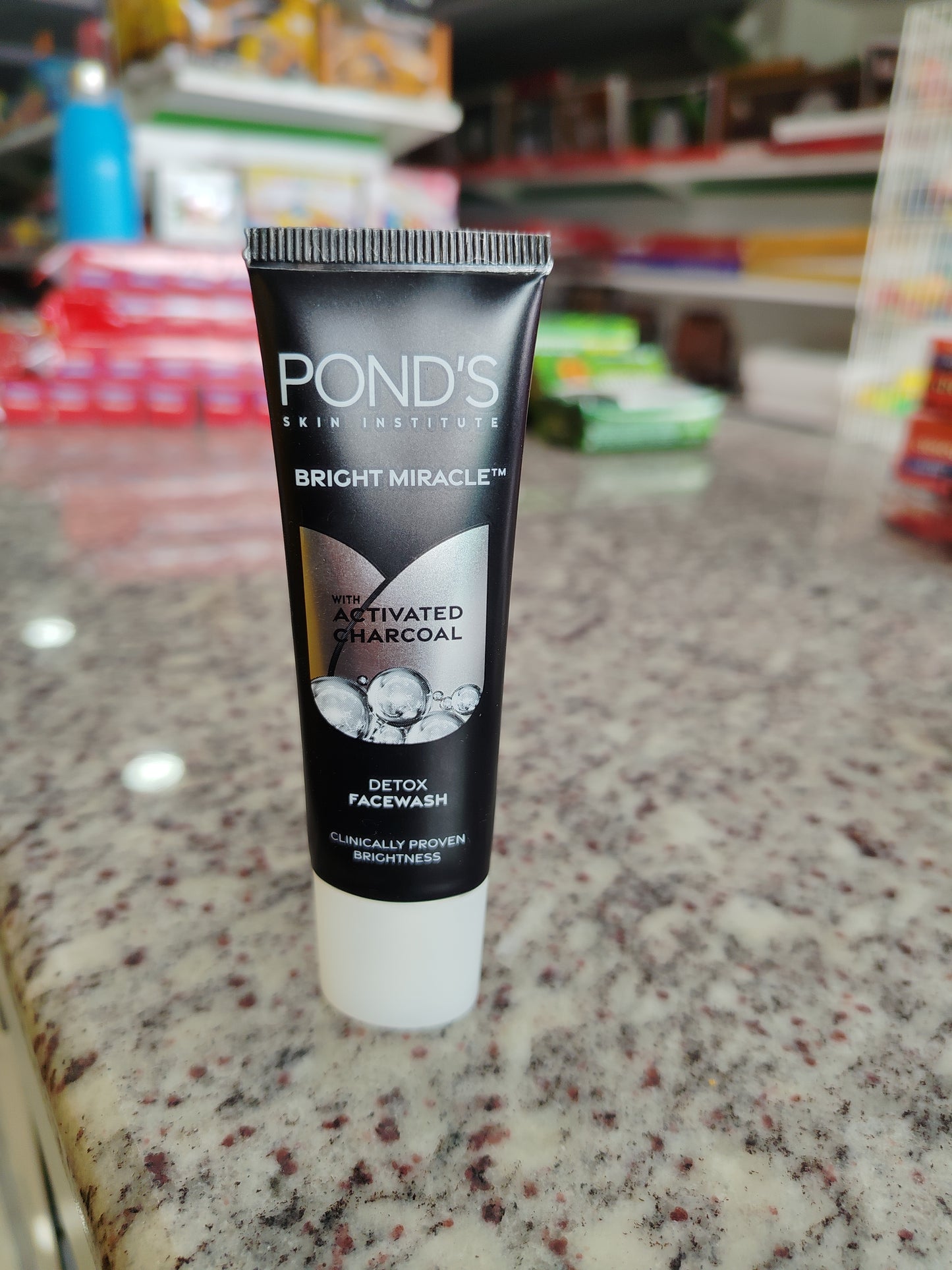 Ponds Activated Charcoal 15g