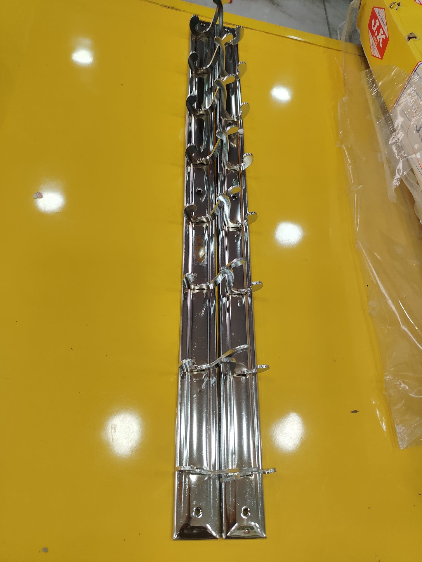 SS Hanger 8 pin