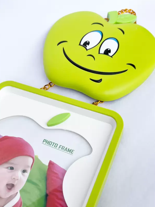 Apple Hanging photo frame