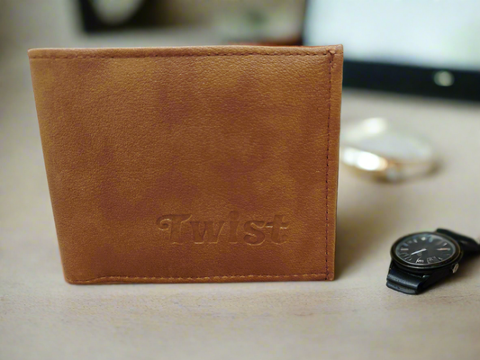 Twist pocket wallet