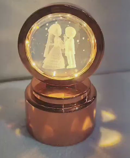 घूमते हुए युगल