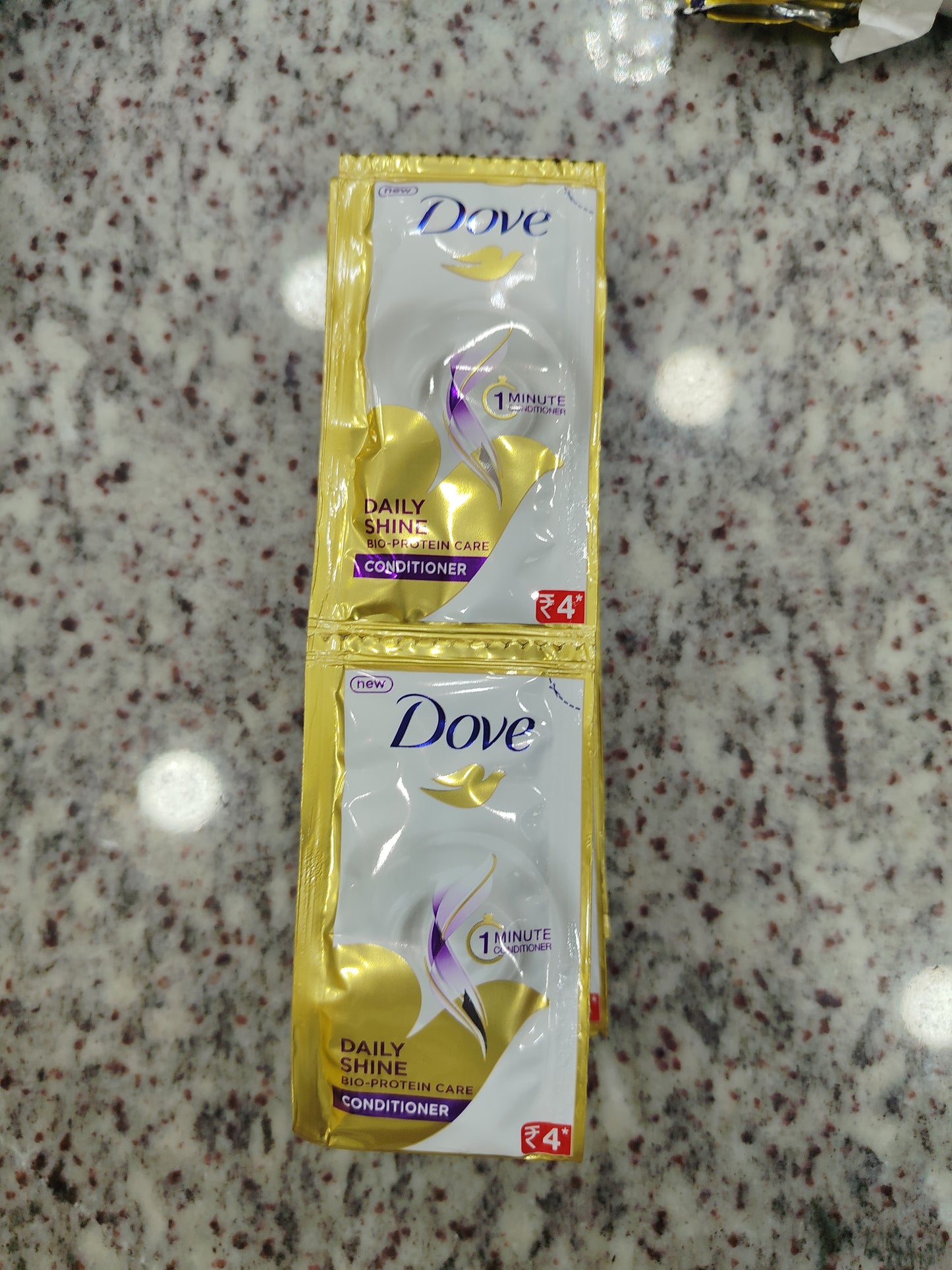 Dove Shampoo 7ml