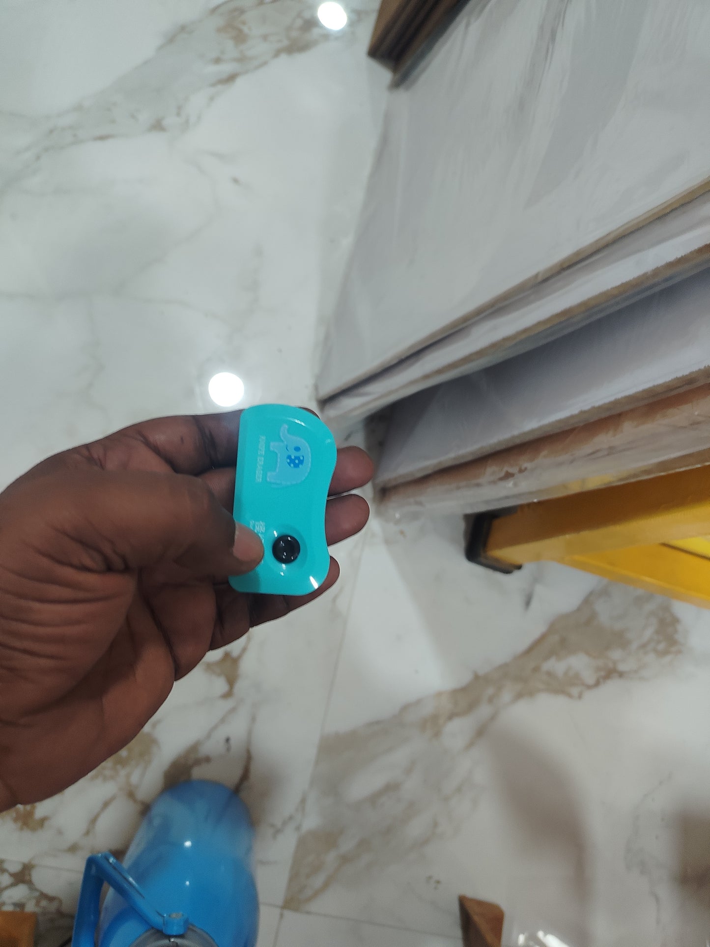 Button Eraser