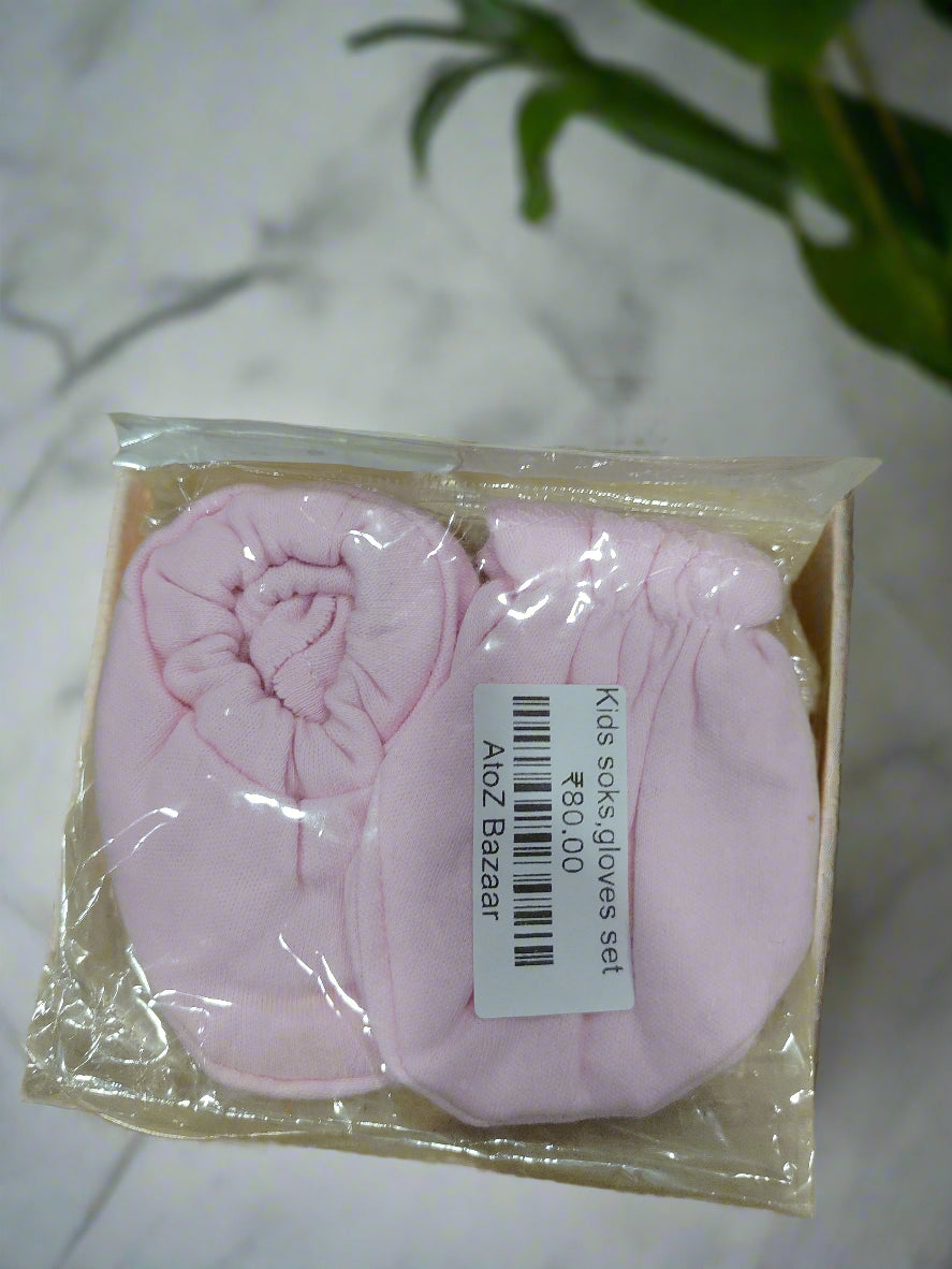 Kids soks,gloves set