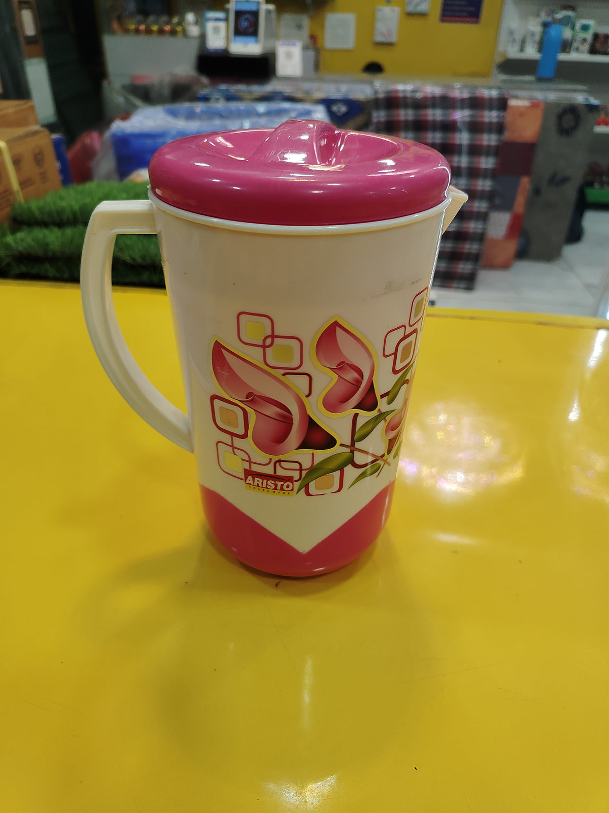 नदी का छोटा जग