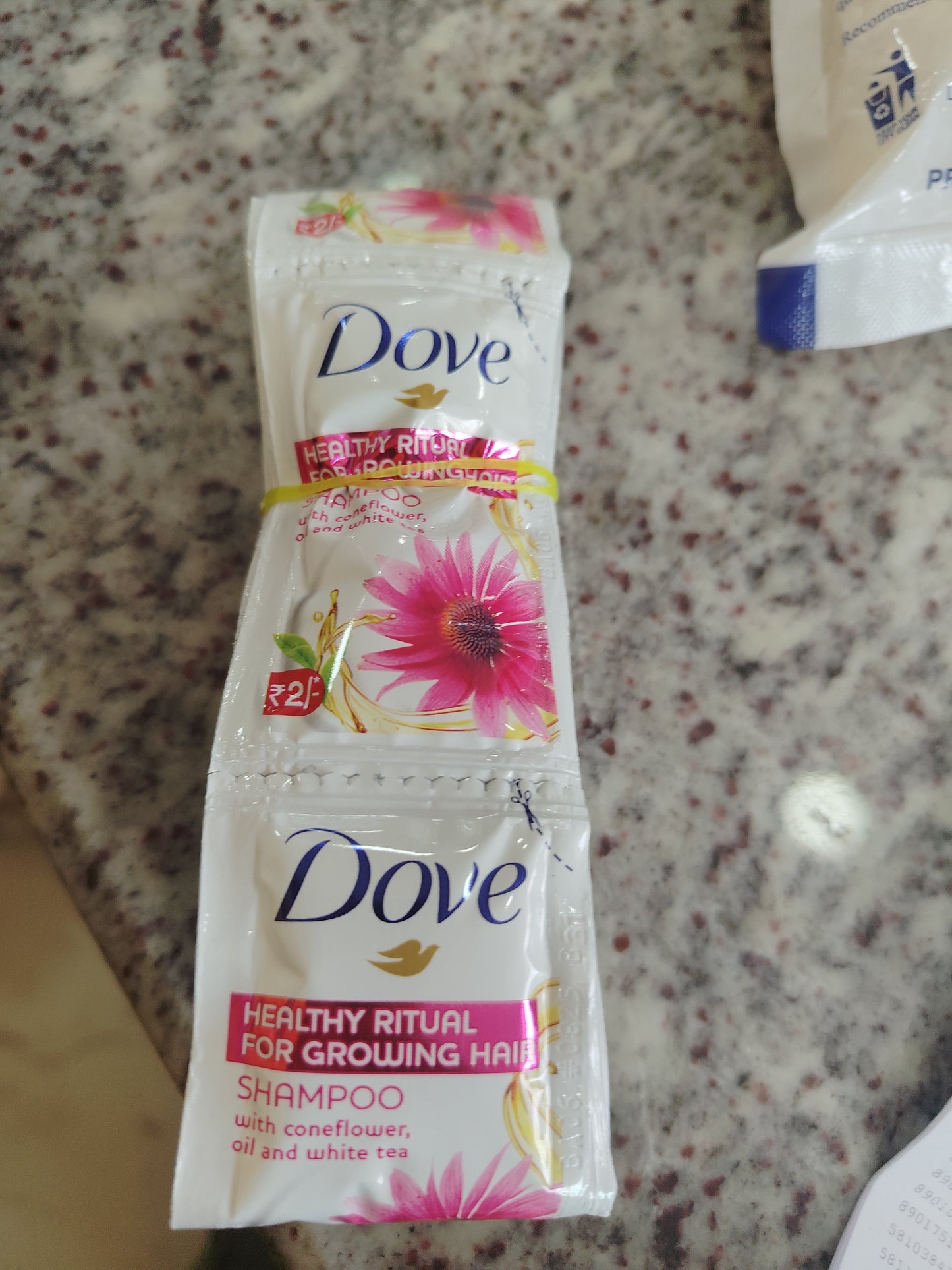 Dove Shampoo 4.5ml