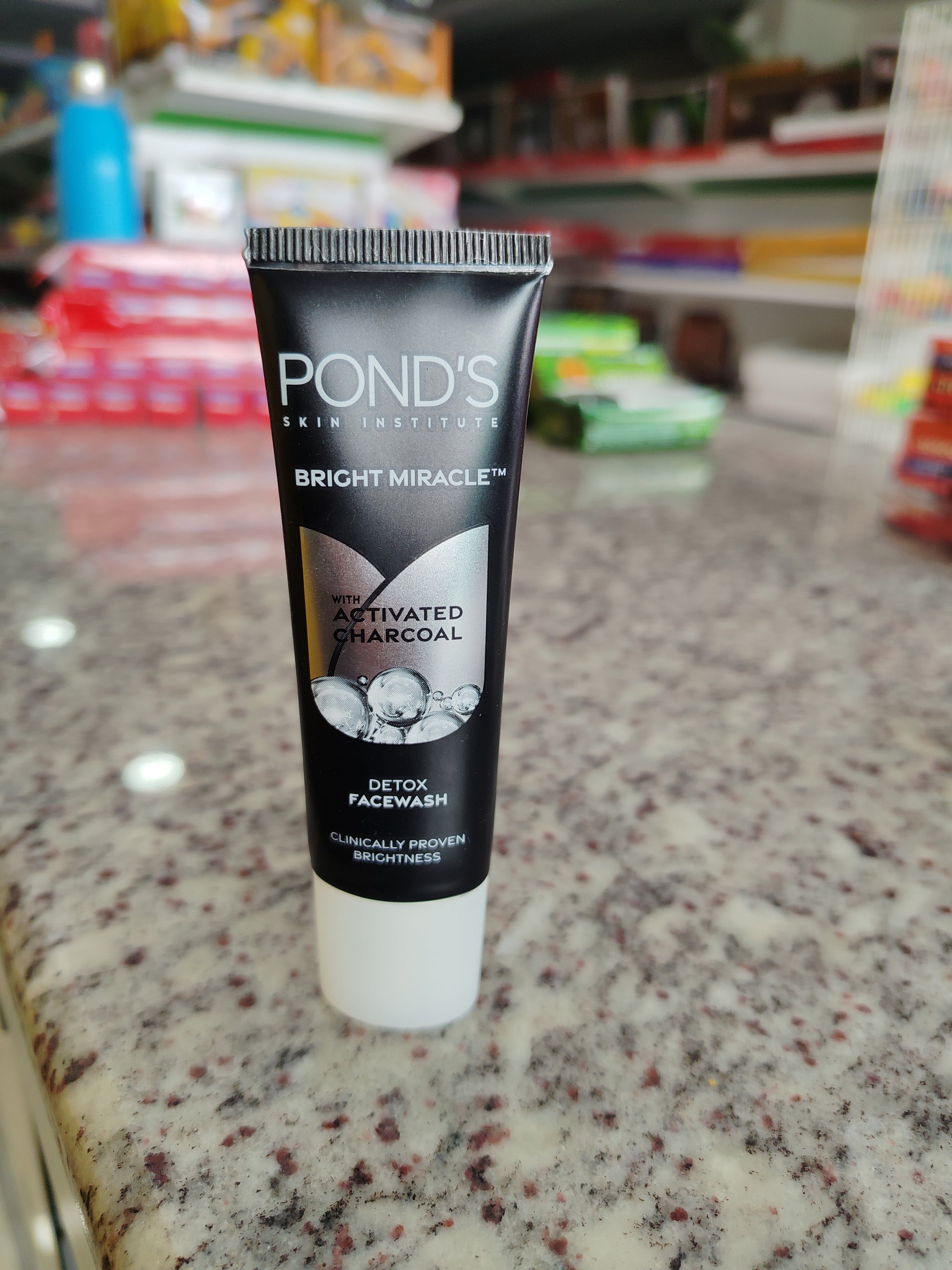 Ponds Activated Charcoal 15g